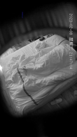 高校附近情趣酒店偷拍 ️学生情侣开房做爱还挺会玩的让妹子穿上蕾丝情趣内衣干 截图12