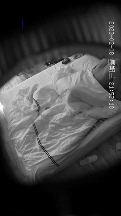 高校附近情趣酒店偷拍 ️学生情侣开房做爱还挺会玩的让妹子穿上蕾丝情趣内衣干 截图14