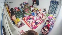 10月最新流出【破解摄像头】 ️监控下的女生宿舍日常洗澡换衣服 截图2