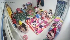 10月最新流出【破解摄像头】 ️监控下的女生宿舍日常洗澡换衣服 截图13