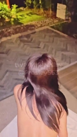 推特健身肌肉大神，【presley553】，上海五星级酒店窗前，爆操美女，遥望东方明珠 截图16