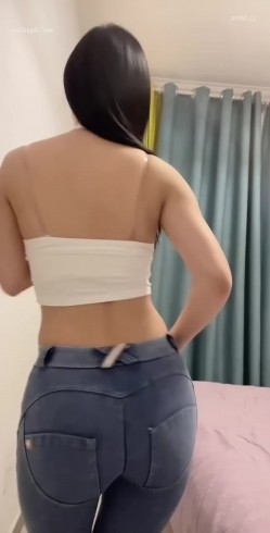 快手颜值靓女【可乐儿】完美身材无赘肉，大尺度掰逼展示，自摸高潮，裸舞诱惑 截图9