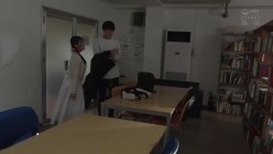MUDR-235 オタク友達とのセックスは最高に気持ちいい エロ漫画好きの処女と童貞で初体験したらSEXの気持ち良さにドハマりして、盛ったようにSEXしまくり中出し三昧！ 姫咲はな 截图9