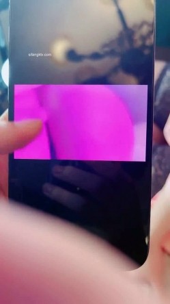 爽爆~00年艺校舞蹈生【红色的芭比】鸡巴顶飞天~口爆吞精 截图1