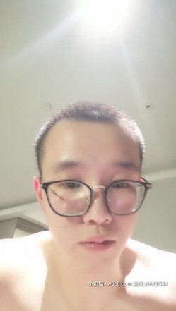超极品真实 ️18岁校花〖大一学妹〗下午17点45分到18点08分~无套深喉口爆啪啪 ️撸起来狼友们！ 截图12