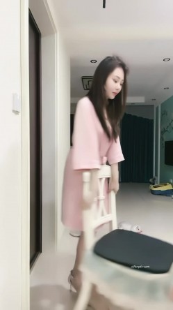 S级身材露脸反差婊【170小姨子】全裸三点裸舞，搔首弄姿劲爆舞姿给力 截图1