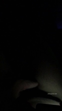小网红【妃油baby】VIP福利，终极反差与炮友各种啪啪道具紫薇洗澡淫荡自拍 截图4