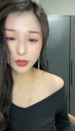 【新人绿播女神下海 七月】明星级颜值一流 骚舞酸奶浴突破尺度~非常带劲奈斯！ 截图6