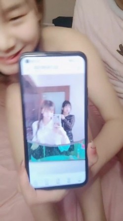 甜美系列女友和新教的文艺男友，露脸口交，女上位无套操穴，对白很逗 截图16