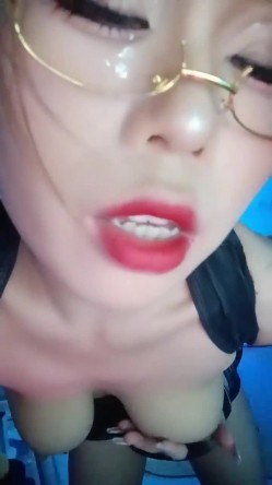 【你老婆没我骚】不骚V你50，当代狐狸精，大眼甜妹骚气裸舞，颜值顶，模特身材，八字奶 截图10