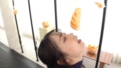 HJMO-647 固定バイブ羞恥アクメ人妻パン食い競争 セックスレスおま●こにバイブ挿入したまま制限時間内にミッションクリアできたら100万円！失敗したらデカチン即ハメ中出し罰ゲーム！ 截图4