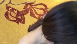 【私房专享 ️超爆骚货】良家素人小模特『小鱼』全裸约拍被摄影师摸出水来开操 发骚爆操 舌功一绝 大量私拍 超清3K原版 截图1
