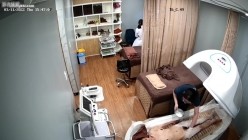 监控破解偷拍全裸做SPA的少妇 截图9
