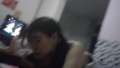 《重磅 隐私曝光》渣男分手后报复流出~徐州学生妹小赵与校男友不雅露脸自拍~毒龙肛交SM野战教室口交~挺好的妹子被调教狠反差 截图3