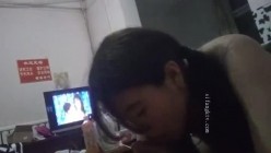 《重磅 隐私曝光》渣男分手后报复流出~徐州学生妹小赵与校男友不雅露脸自拍~毒龙肛交SM野战教室口交~挺好的妹子被调教狠反差 截图10