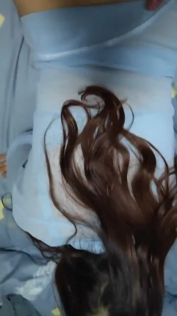 乌海夫妻 只要让老婆舒服了 即便是在你身下，她也想赢得主动权，主动迎合你的抽插 不可能放过，单男内射！ 截图10