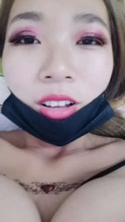 颜值不错大奶少妇情趣露奶装诱惑 道具JJ口交露逼自摸微毛非常诱人 截图16