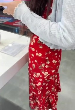【原创小姨子的秘密】为了苹果手机小姨子身穿性感护士装白网袜勾引姐夫做爱镜前缠绵精液射满酥胸 截图1