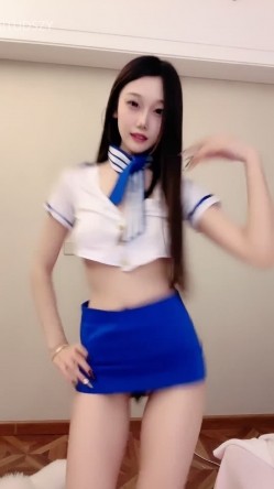 ️神级女神【董小姐】高端女神！模特身材~裸舞~道具自慰~白浆直流！ 截图13