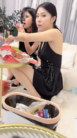 【玺玺玺玺玺玺】，密码房，极品姐妹花，露脸，满分女神，无套内射，多少男人的梦想一刻，精彩必看 截图3