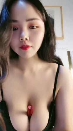 极品导弹巨乳主播【38H罩杯妹妹】挤奶诱惑超长100小时源码录制直播合集 截图4