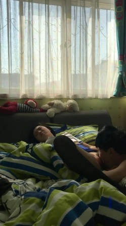 五官精致漂亮的气质性感大美女和男友居家性爱自拍分手后被渣男爆出,美乳翘臀大长腿堪称极品! 截图4