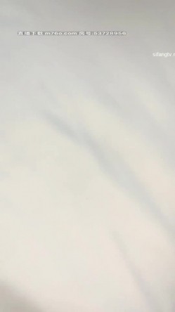 【Avove】野战爱好者，带着炮友各地留精，最爱无毛肥逼包臀裙肉丝 截图4