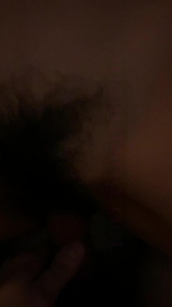 《台湾情侣泄密》漂亮的保险推销员半哄半骗被我灌醉了 ️到旅馆过了一夜干了无数次 截图8