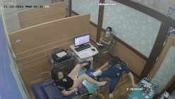 《妇产科监控破解》多位美女少妇张开大腿让医生又抠又摸检查阴道 截图1