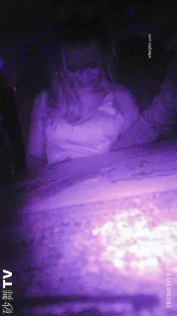 【猎奇资源 砂舞】舞厅内的淫乱 重金属质感般的性爱 抓奶+抠逼+摸屌+口爆+打站桩+站炮 淫乱篇 截图1