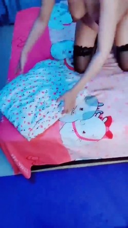 孕妇也疯狂性爱刺激战场黑丝孕妇娇俏小妹怀孕了还找男友接着操反正都怀孕了直接内射骚逼超棒稀缺收藏 截图1