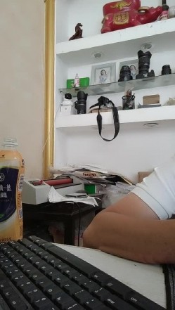国模私拍一线直击，【情趣模特拍摄现场】，5000约拍24岁平面模特，专业调教各种撩人姿势，附大神讲解私 截图1