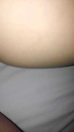 小情侣自拍流出 高颜值魔鬼身材妹子调教 清纯的外表掩饰不了内心的淫荡 截图3