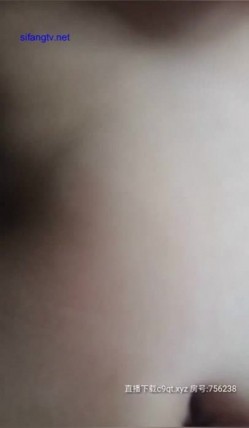 苗条萌妹子【可爱灵】驾车户外车震，口交副驾上位骑乘大力猛操 截图7