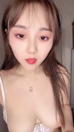 G奶女神【蜜桃允儿】性感裸舞~口爆深喉~无套啪啪狂射一身 截图14