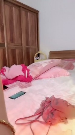 G奶女神【蜜桃允儿】性感裸舞~口爆深喉~无套啪啪狂射一身 截图15