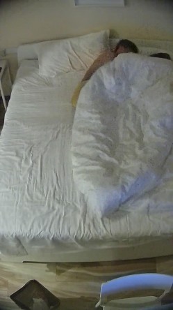 酒店偷拍 大学生情侣蓝衬衫气质美女被操后喜欢用双脚踩舔狗男朋友脸 截图12
