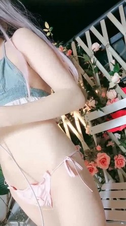 颜值超高的二次元美少女~【蜜桃子】揉奶掰逼~鸡儿梆硬 截图15