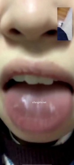甄选10位惨遭男友交换资源流出的反差婊,朋友圈里的小迷妹,男友面前的臊娘们 截图11