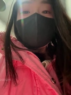 ️女大露出【Xixi-Gala】清纯样貌女大学生 私下兼职黄播 户外公园 网吧 真实漏出 截图16