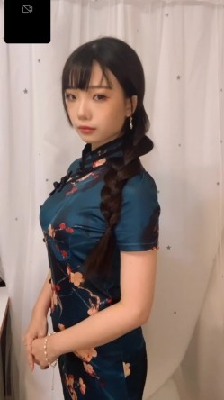 官方售价1000元堪比果条模特视频招聘面试被泄露 ️小网红【X佞】360度大尺度裸露特写，附生活照 截图1