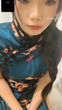官方售价1000元堪比果条模特视频招聘面试被泄露 ️小网红【X佞】360度大尺度裸露特写，附生活照 截图2