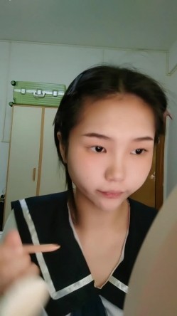 校花下海！超级清纯超漂亮~【大一学生】，楚楚可怜的小眼神，瞬时勾起一众大哥的保护欲 截图1