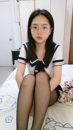 校花下海！超级清纯超漂亮~【大一学生】，楚楚可怜的小眼神，瞬时勾起一众大哥的保护欲 截图9