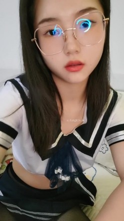 校花下海！超级清纯超漂亮~【大一学生】，楚楚可怜的小眼神，瞬时勾起一众大哥的保护欲 截图13