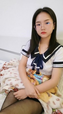 校花下海！超级清纯超漂亮~【大一学生】，楚楚可怜的小眼神，瞬时勾起一众大哥的保护欲 截图14