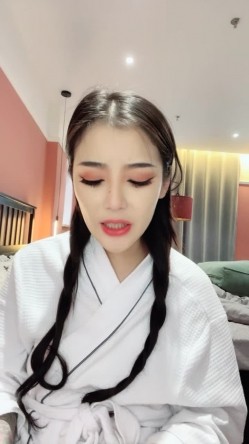重磅！顶级女神！美到炸裂~【心戒】刚下海就被狂操！狂撸~~~！神似张馨予魅惑尤物无套内射！ 截图5