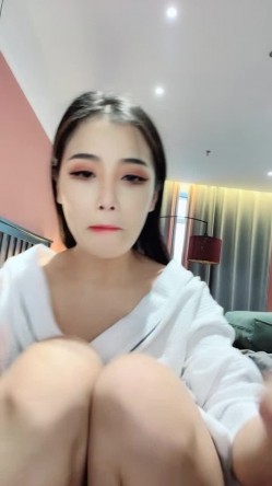 重磅！顶级女神！美到炸裂~【心戒】刚下海就被狂操！狂撸~~~！神似张馨予魅惑尤物无套内射！ 截图6