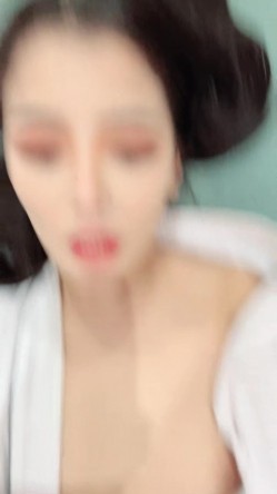 重磅！顶级女神！美到炸裂~【心戒】刚下海就被狂操！狂撸~~~！神似张馨予魅惑尤物无套内射！ 截图7