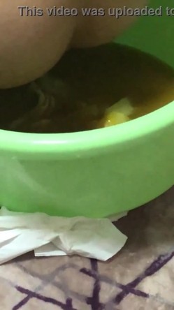 《字母圈顶级大神 ️极限调教阴环骚母狗》震撼全网露脸反差婊体验各种虐阴虐肛，玩法花样多，吃屎喝尿啪啪生殖器各种操作 截图10